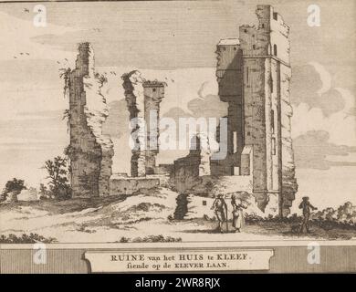 Vue des ruines de la huis ter Kleef à Haarlem, ruine de la huis ter Kleef, vue sur le Klever Laan (titre sur l'objet), châteaux, domaines de campagne et maisons aux pays-Bas (titre de la série), imprimeur : Jacobus Schijnvoet, après dessin par : Roelant Roghman, (éventuellement), éditeur: Pieter de coup, (éventuellement), Amsterdam, 1711, papier, gravure, hauteur 194 mm × largeur 215 mm, impression Banque D'Images