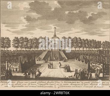 Vue du grand cabinet dans le jardin de la maison de Pétersbourg, Petersburgs vue du grand cabinet (...) / Veúe de Petersbourg, du grand Cabinet (...) (Titre sur objet), imprimeur : Daniël Stopendaal, (éventuellement), éditeur : weduwe Nicolaes Visscher (II), Amsterdam, 1719, papier, gravure, hauteur 160 mm × largeur 205 mm, impression Banque D'Images