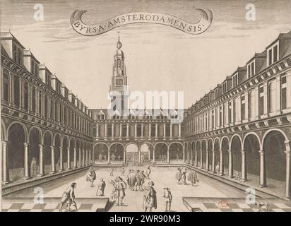 Vue de la cour des Beurs van Hendrik de Keyser, 1611-1668, Byrsa Amsterodamensis (titre sur l'objet), vue de la cour des Beurs van Hendrik de Keyser, après l'achèvement du bâtiment en 1611 et avant la rénovation de 1668 personnages différents sur la place. Une banderole avec le titre en haut au milieu., imprimeur : anonyme, 1611 - 1668, papier, gravure, hauteur 375 mm × largeur 508 mm, impression Banque D'Images