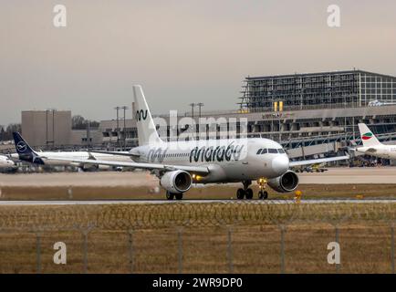 Flugzeug beim Start. REGISTRIERUNG : LZ-LAJ, MARABU AIRLINES, AIRBUS A320-200. Flughafen Stuttgart am frühen Morgen. Flugzeuge werden oft weiter verkauft. Dieser 18 Jahre alter Flieger Hat Bereits zum zehnte Male den Besitzer gewechselt. // Stuttgart, Baden-Württemberg, Deutschland, 10.03.2024 *** appareils au décollage immatriculés LZ LAJ, MARABU AIRLINES, AIRBUS A320 200 Aéroport de Stuttgart en début de matinée, des appareils sont souvent vendus sur cet appareil de 18 ans a déjà changé de mains pour la dixième fois Stuttgart, Baden Württemberg, Allemagne, 10 03 2024 Banque D'Images