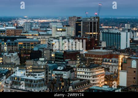 11/01/21 Birmingham paysage urbain, inclure la façade argentée de New Street Station. Prise de vue depuis le toit de l'Aston place de 22 étages. Tous droits réservés : Banque D'Images