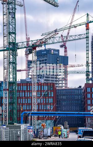 Baustellen im Osten der Hafencity Hamburg, Bürogebäude, Elbtower, neuer Stadtteil an der Elbe, auf dem Gelände des ehemaligen Freihafens, hier entstehen, bis in die 2030er Jahre, Wohneinheiten für 14,000 Menschen, 3000 Hotelbetten, 45,000 Arbeitsplätze, Hamburg, Deutschland Hamburg Hafencity *** chantiers de construction à l'est de la tour Hafencity Hambourg, Elbbbbbb, nouveau quartier sur l'Elbe, sur le site de l'ancien port franc, unités résidentielles pour 14 000 personnes, 3 000 lits d'hôtel, 45 000 emplois, Hambourg, Allemagne Hambourg Hafencity, à compléter d'ici les années 2030 Banque D'Images