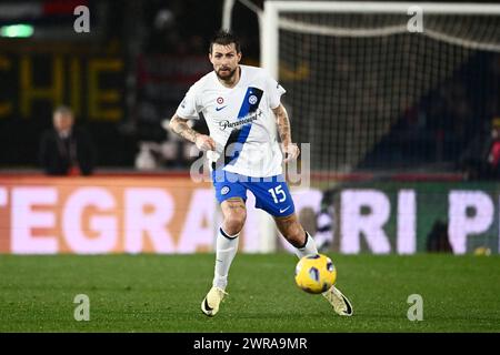 Francesco Acerbi du FC Internazionale en action lors du match de Serie A entre le FC de Bologne et le FC Internazionale au Stadio Renato Dall'Ara Bologna IT Banque D'Images