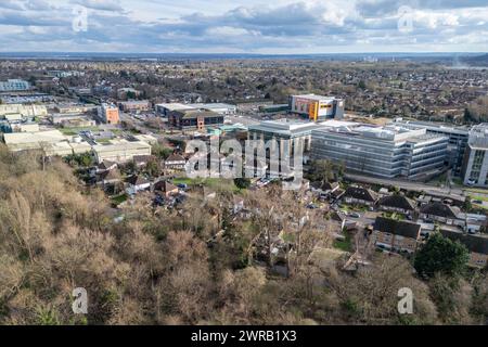 Vue aérienne de la zone industrielle de West Staines près de Runnymede, Angleterre. Banque D'Images