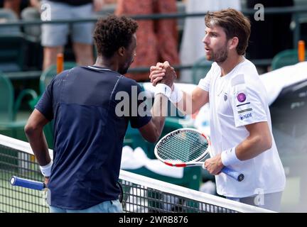 11 mars 2024 Gael Monfils, de France, serre la main après avoir battu Cameron Norrie, de Grande-Bretagne, lors de l’Open BNP Paribas à Indian Wells, EN CALIFORNIE. Charles Baus/CSM Banque D'Images