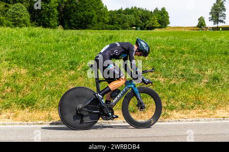 Der australische Radrennfahrer Christopher Hamilton vom Team DSM kämpft sich, während dem Einzelzeitfahren der 8. Etappe der Tour de Suisse, den Ansti Banque D'Images