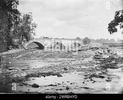 Antietam, Maryland. Pont d'Antietam, sur l'autoroute à péage de Sharpsburg et Boonsboro, Gardner, Alexander, 1821-1882, photographe, 1862 Sept., États-Unis, histoire, Guerre de Sécession, 1861-1865, négatifs verre, 1860-1870, stéréographies, 1860-1870, 1 négatif : verre, stéréographe, collodion humide, 4 x 10 po Banque D'Images