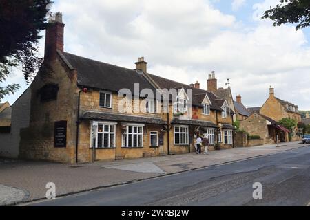 Horse and Hounds public House à Broadway Worcestershire Angleterre UK pub rural anglais Banque D'Images