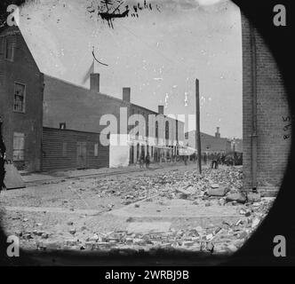 Richmond, Virginie. Libby prison sur Cary Street, 1865 Apr., États-Unis, histoire, Guerre civile, 1861-1865, négatifs verre, 1860-1870, stéréographies, 1860-1870, 1 négatif : verre, stéréographe, collodion humide, 4 x 10 po Banque D'Images
