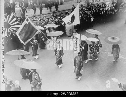 Armée du Salut, Londres - Japs i.e., Japs en défilé, photographie montre des Japonais en procession au Grand Congrès international de l'Armée du Salut, Londres, 13 juin 1914., 1914 juin 13, Londres, négatifs en verre, 1 négatif : verre Banque D'Images