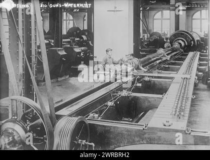 Rifling Big Guns, Watervliet, entre CA. 1910 et env. 1915, Watervliet, négatifs en verre, 1 négatif : verre Banque D'Images