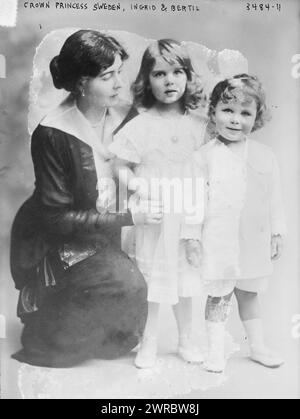 Princesse héritière de Suède, Ingrid & Bertil, photographie montre la princesse Marguerite de Connaught, princesse héritière de Suède (1882-1920) avec ses enfants le prince Bertil de Suède (1912-1997) et Ingrid de Suède (1910-2000) qui est devenue la reine du Danemark., entre env. 1910 et env. 1915, négatifs en verre, 1 négatif : verre Banque D'Images