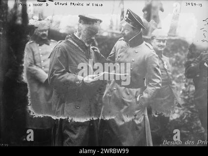 Prince Henry et Prince héritier en champ, la photographie montre le Prince Henri de Prusse (1862-1929) (à gauche) visitant le Prince héritier allemand Wilhelm (1882-1951) à son quartier général pendant la première Guerre mondiale, entre 1914 et CA. 1915, Guerre mondiale, 1914-1918, négatifs en verre, 1 négatif : verre Banque D'Images