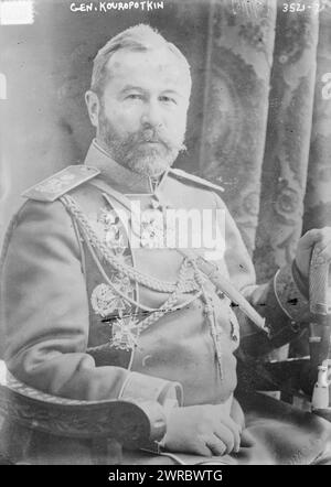 Gen. Kouropotkine (i.e. Kouropotkine), photographie montre le général Alexei Nikolaïevitch Kouropotkine (1848-1925), qui a servi comme ministre impérial de la Guerre de Russie de 1898 à 1904., 1915 juillet 1, négatifs en verre, 1 négatif : verre Banque D'Images