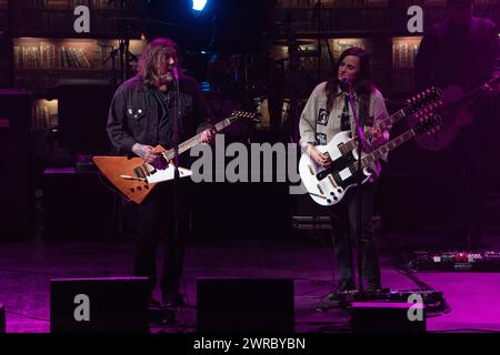 Le groupe indie-rock américain, The Gaslight Anthem, se produisant en direct au Columbiahalle à Berlin pour sa tournée History Books. Banque D'Images