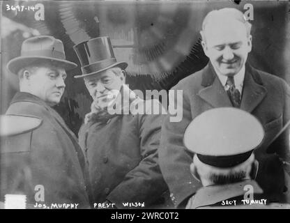 Jos. Murphy, Prés't Wilson, Secy. Tumulty, photo montre Joseph Patrick Tumulty (1879-1954) un avocat américain et homme politique du New Jersey, qui a servi comme secrétaire privé du président Woodrow Wilson., entre CA. 1910 et env. 1915, négatifs en verre, 1 négatif : verre Banque D'Images