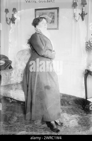 Yvette Guilbert, photo montre la chanteuse de cabaret et actrice française Yvette Guilbert (1865-1944)., 1922 juin 6, négatifs verre, 1 négatif verre Banque D'Images