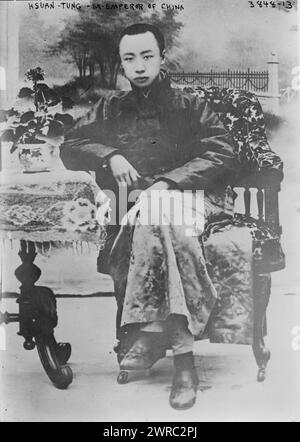 Hsuan-Tung, ex-empereur de Chine, photographie montre Aisin-Gioro Puyi (1906-1967), connu sous le nom de Puyi, le dernier empereur de Chine qui a régné de 1908 à 1912., entre env. 1915 et env. 1920, négatifs en verre, 1 négatif : verre Banque D'Images