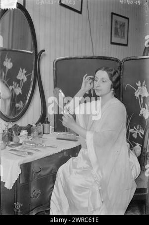 Galli-Curci, photographie montre Amelita Galli-Curci, chanteuse italienne d'opéra soprano coloratura (1882-1963)., 1917 mars 1, négatifs en verre, 1 négatif : verre Banque D'Images