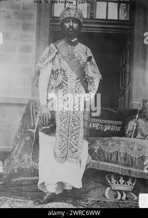 Héritier du trône abyssinien, photographie montre Haile Selassie I (1892-1975) qui a servi comme régent d'Ethiopie (1916-1930) et empereur d'Ethiopie (1930-1974)., 1917 mars 26, négatifs en verre, 1 négatif : verre Banque D'Images