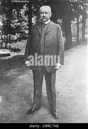 Hindenburg, photographie montre Paul von Hindenburg (1847-1934) qui était un maréchal prussien-allemand et homme d'État qui a servi comme président du Reich allemand., 1927 juillet, négatifs en verre, 1 négatif : verre Banque D'Images