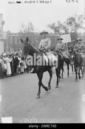 Major Wilbur T. Wright, photographie montrant le Major Wilbur T. Wright, commandant du second Bataillon, second Field Artillery lors d'un défilé de la 27e Division (Garde nationale de New York) le 30 août 1917 à New York., 1917 août 31, Guerre mondiale, 1914-1918, Glass négatifs, 1 négatif : verre Banque D'Images