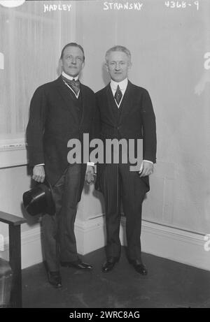 Hadley & Stransky, photographie montre le compositeur et chef d'orchestre américain Henry Kimball Hadley et le compositeur et chef d'orchestre tchèque Josef Stransky., entre CA. 1915 et env. 1920, négatifs en verre, 1 négatif : verre Banque D'Images