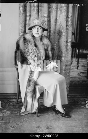 Farrar, photographie montre la chanteuse d'opéra soprano et actrice de cinéma, Geraldine Farrar (1882-1967)., entre env. 1915 et env. 1920, négatifs en verre, 1 négatif : verre Banque D'Images