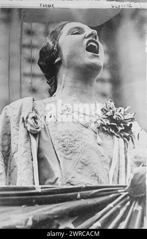 Farrar, photographie montre la chanteuse d'opéra soprano et actrice de cinéma, Geraldine Farrar (1882-1967)., entre env. 1915 et env. 1920, négatifs en verre, 1 négatif : verre Banque D'Images