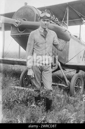 Lt. O. Locklear, photographie montre pilote de cascadeur et acteur de cinéma Ormer Leslie Locklear (1891-1920)., entre CA. 1915 et env. 1920, négatifs en verre, 1 négatif : verre Banque D'Images