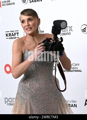 West Hollywood, États-Unis. 10 mars 2024. Sharon Stone arrive à la 32e soirée de visionnement annuelle des Oscars de la Fondation Elton John AIDS le 10 mars 2024 à West Hollywood, CA. © ALO/AFF-USA.com crédit : AFF/Alamy Live News Banque D'Images