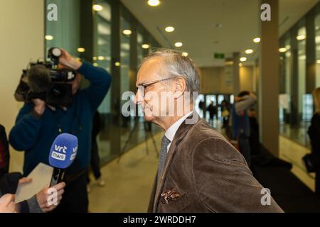 Gand, Belgique. 12 mars 2024. L'avocat Hans Rieder photographié lors de la séance de verdict dans l'affaire judiciaire contre l'ancien député Van Langenhove et certains de ses collègues du mouvement de jeunesse d'extrême droite flamande 'Schild en Vrienden', accusés de racisme et de sexisme, devant le tribunal correctionnel de Gand, mardi 12 mars 2024. BELGA PHOTO JAMES ARTHUR GEKIERE crédit : Belga News Agency/Alamy Live News Banque D'Images