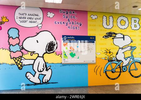 Bangkok, Thaïlande. 11 mars 2024. Un gros plan de l'une des parties de la galerie d'art Snoopy and Friends, sur le mur de la station de MRT Phahon Yothin, à Bangkok. BMN (Bangkok Metro Networks) et UOB Bank Thailand collaborent pour amener Snoopy et ses amis à Metro Art, transformant la station de métro Phahon Yothin MRT (Mass Rapid transit) en une plaque tournante joyeuse où les navetteurs peuvent trouver inspiration, bonheur et nouvelles expériences tout au long de leur voyage dans le métro. Crédit : SOPA images Limited/Alamy Live News Banque D'Images