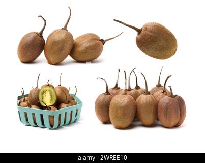 Ensemble et couper le kiwi doré/ kiwi (Actinidia chinensis) sur fond blanc Banque D'Images