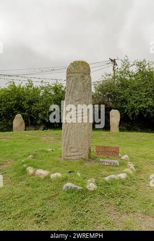 Monolithe de pierre appelé El Churqueño dans la réserve archéologique Los Menhires située dans la ville d'El Mollar à Tucuman. Banque D'Images