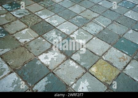 Gros plan et surface des carreaux de mur et de sol en gros rocher de granit et pierre Banque D'Images