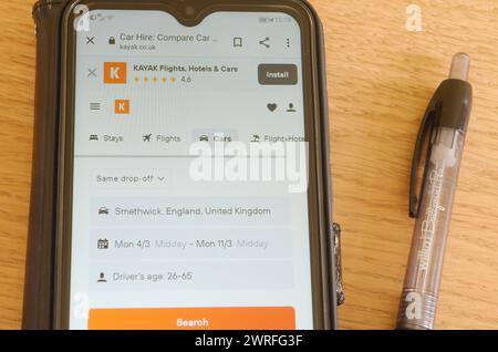 Site Web de comparaison des prix de voyage KAYAK sur smartphone Banque D'Images