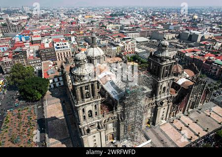 Cathédrale métropolitaine de Mexico de la capitale Zócalo le 18 février 2024 à Mexico. (Photo Luis Gutierrez/Norte photo)Catedral Metropolitana de la Ciudad de México de Zócalo capitalino el 18 Febrero , 2024 en Ciudad de México. (Photo de Luis Gutierrez/Norte photo) Banque D'Images