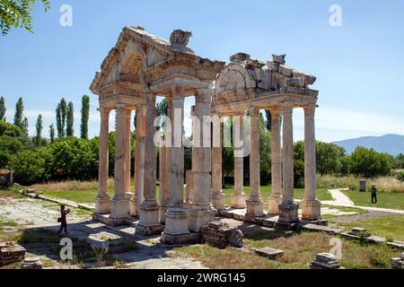 Afrodisias (Aphrodisias) ville ancienne de Karacasu - Aydin, Turquie. Porte de Tetrapylon de la ville antique d'Aphrodisias. La plus célèbre des villes appelées Aphro Banque D'Images