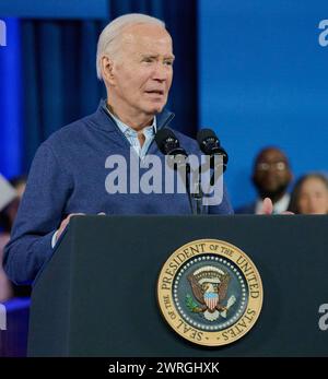 Wallingford, PA, États-Unis - 08 MARS 2024 - le président Joe Biden prononce un discours lors d'un événement de campagne à la Strath Haven Middle School. Banque D'Images