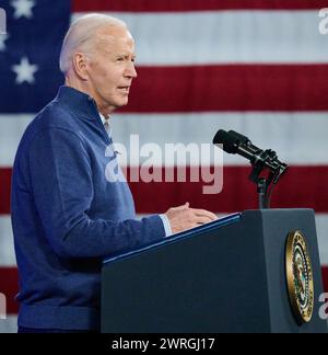 Wallingford, PA, États-Unis - 08 MARS 2024 - le président Joe Biden prononce un discours lors d'un événement de campagne à la Strath Haven Middle School. Banque D'Images