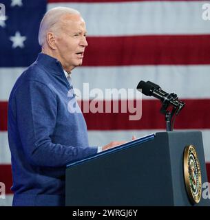 Wallingford, PA, États-Unis - 08 MARS 2024 - le président Joe Biden prononce un discours lors d'un événement de campagne à la Strath Haven Middle School. Banque D'Images