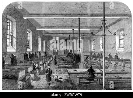 Les grandes écoles d'Angleterre : un des dortoirs de l'école de Christ's Hospital, 1862. Fondé au XVIe siècle, Christ's Hospital est l'un des plus anciens pensionnats d'Angleterre. Il a été créé à l'origine comme une école caritative pour éduquer les enfants pauvres de Londres, et est inhabituel parmi les écoles indépendantes britanniques en ce sens que la majorité des étudiants reçoivent des bourses. Les frais sont payés sur la base de conditions de ressources. Tiré de "Illustrated London News", 1862. Banque D'Images