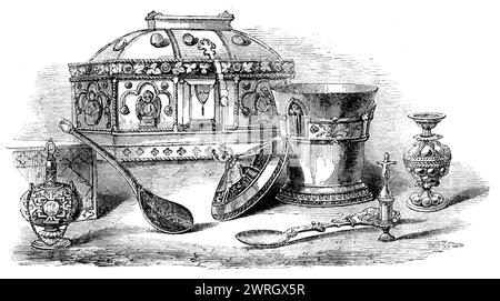 The Loan Collection, South-Kensington, 1862. 'Petit flacon argenté... orné en repouss&#xe9;, avec des bandes et des fleurs... une crête de la tête d'un griffon au centre, sur la tige cannelée et le pied gadroonné, vers 1560-70. W. Maskell, Esq. Coffret, en métal doré, richement orné d'ornements appliqués en doré argenté, et de bijoux de cabochon. Ouvrage français, circa 1850 (?). Messieurs Farrer. Une cuillère argentée dorée, travaillée en bas relief, et avec des motifs émaillés... les ornements sont des rouleaux. Le dos est orné de la même façon...[avec] un croissant, une lune, des étoiles... la poignée est ornée d'étoiles sur un violet an Banque D'Images