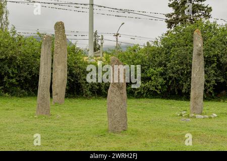 Monolithes de pierre dans la réserve archéologique Los Menhires située dans la ville d'El Mollar à Tucuman Argentine. Banque D'Images