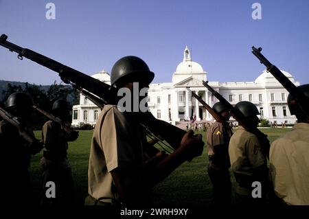 18 mai 1994;Port-au-Prince, Haïti-le palais présidentiel de Port-au-Prince, Haïti. Le Palais National d'Haïti photographié ici en 1994 était le o Banque D'Images