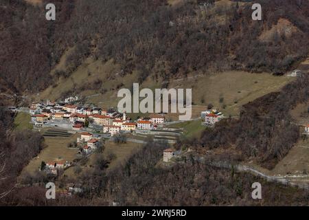 Vue du village de Scudellate, Valle di Muggio, Tesssin, Suisse Banque D'Images