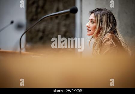 LA HAYE - le ministre sortant Dilan Yesilgoz (Justice et sécurité) lors d'un débat à la Chambre des représentants sur le traitement des données dans l'approche personnelle de la radicalisation et des activités terroristes. ANP ROBIN VAN LONKHUIJSEN pays-bas OUT - belgique OUT Banque D'Images