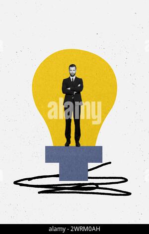 Image de collage vertical debout jeune homme réussi a croisé les mains de lampe ampoule idée solution intelligente penser fond blanc Banque D'Images