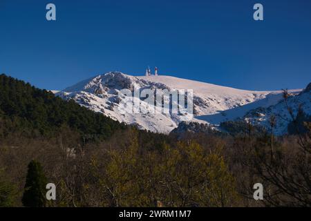 paysage de montagne d'hiver dans les montagnes de la sierra de guadarrama près de madrid, espagne Banque D'Images